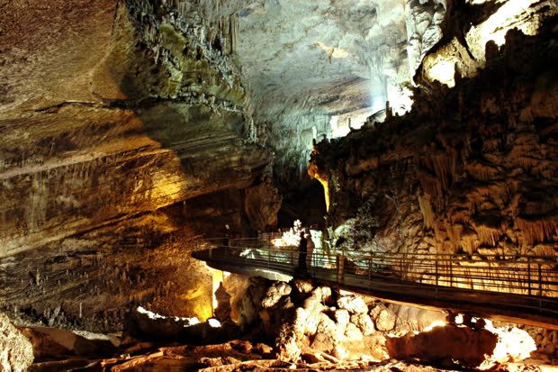 jeita-grotto-lower-level